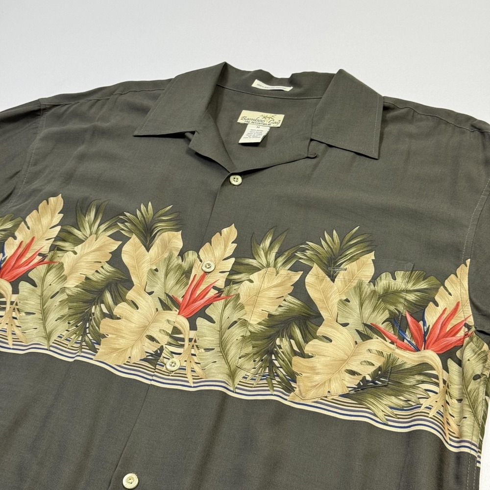 Bamboo Cay Shirt Mens Medium Tropical Floral‎ Resortwear Rayon Button Up Casual